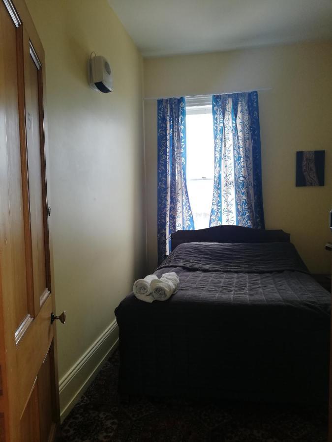 Empire Hotel Backpackers Oamaru Dış mekan fotoğraf
