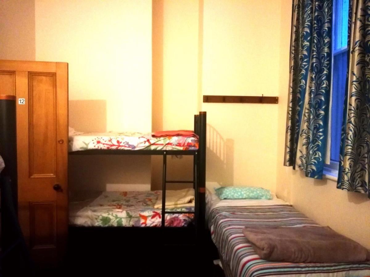 Empire Hotel Backpackers Oamaru Dış mekan fotoğraf